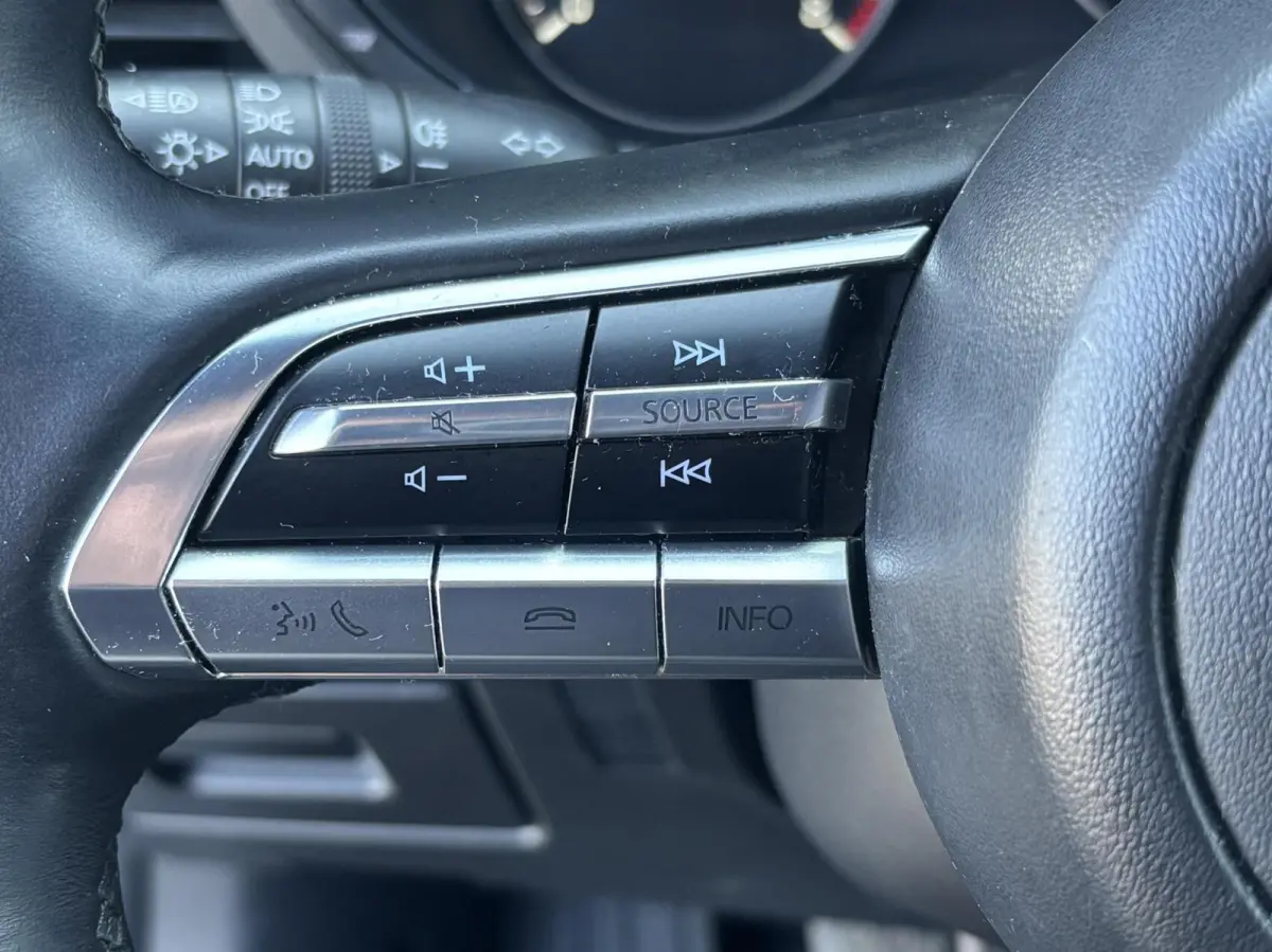 2.0 e-SkyActiv-G M Hybrid 122 Luxury | AppleCarPlay/ AndroidAuto | Stuurwielverwarming | Stoelverwarming | Lederen bekleding!!