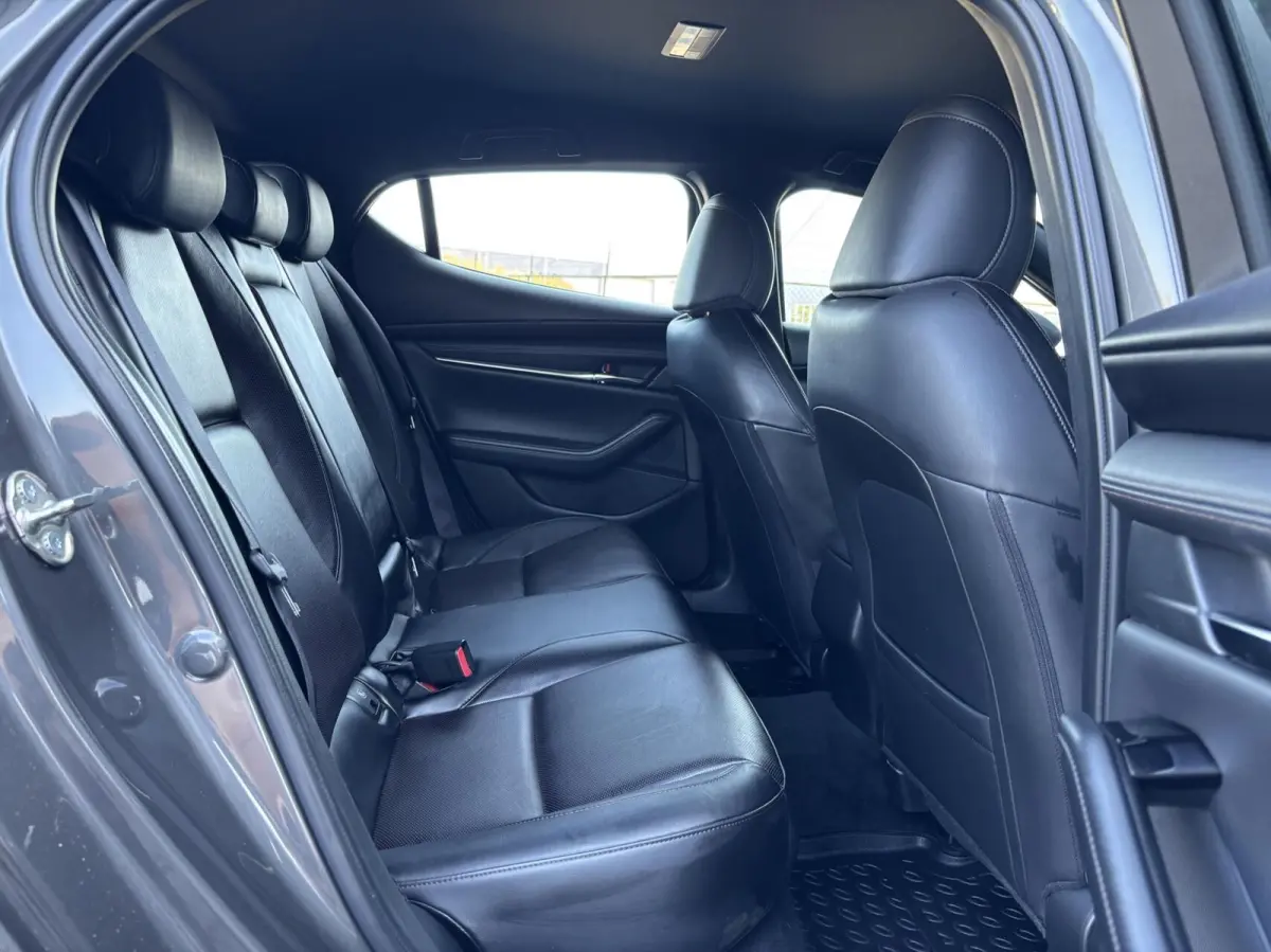 2.0 e-SkyActiv-G M Hybrid 122 Luxury | AppleCarPlay/ AndroidAuto | Stuurwielverwarming | Stoelverwarming | Lederen bekleding!!
