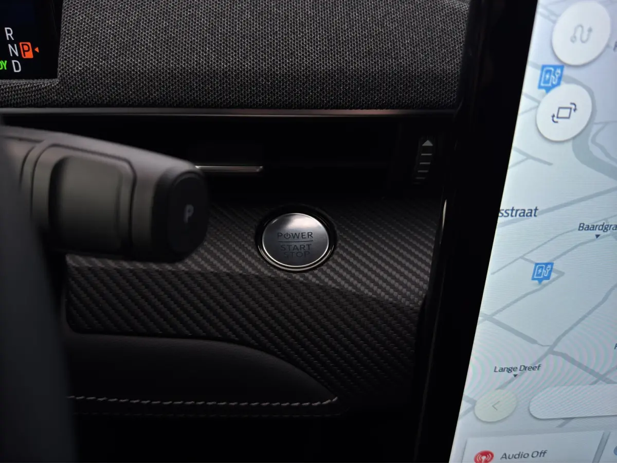 Standard RWD 75 kWh | Achteruitrijcamera | Cruise control adaptief met Stop&Go en stuurhulp | Elektrisch bedienbare achterklep met sensorsturing