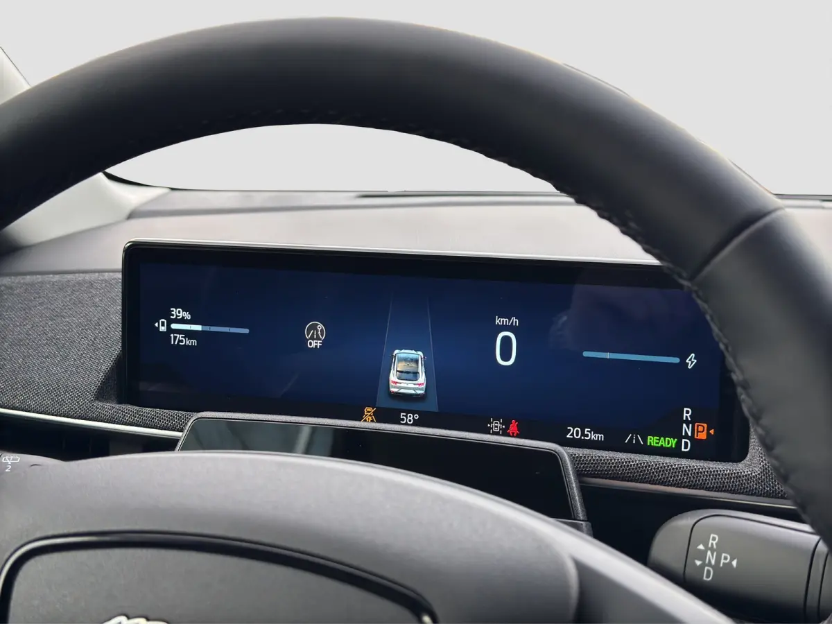 Standard RWD 75 kWh | Achteruitrijcamera | Cruise control adaptief met Stop&Go en stuurhulp | Elektrisch bedienbare achterklep met sensorsturing