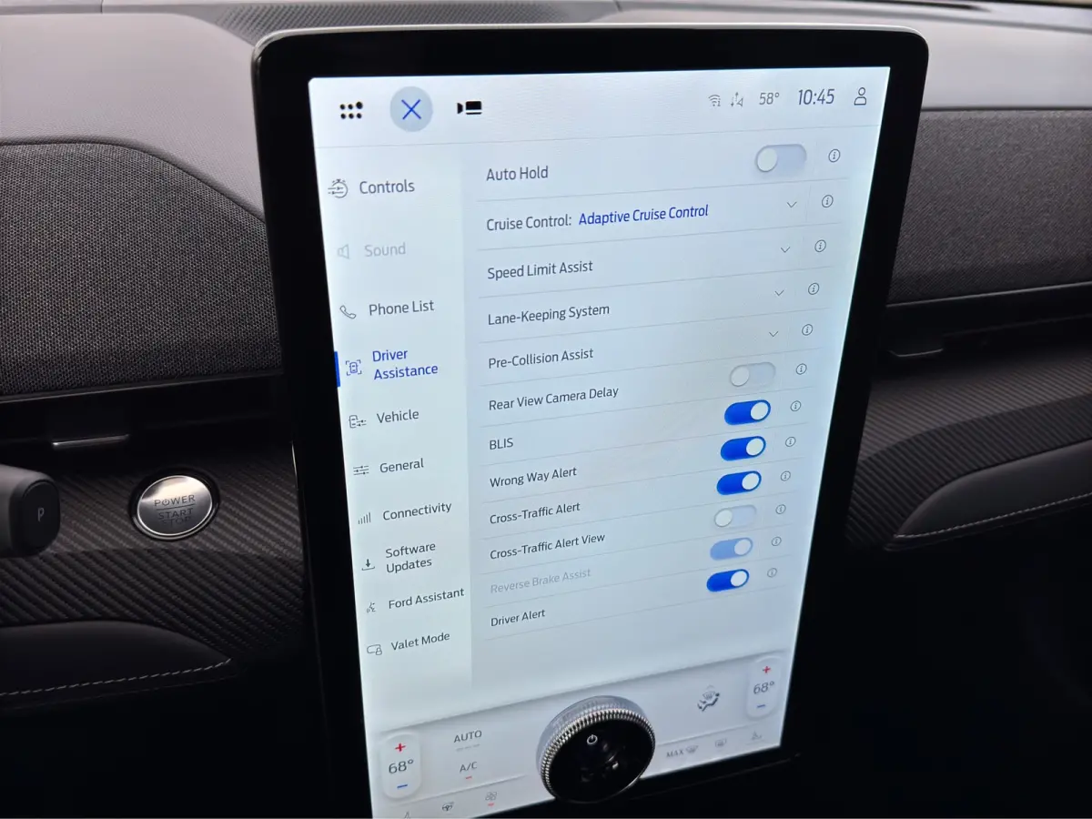 Standard RWD 75 kWh | Achteruitrijcamera | Cruise control adaptief met Stop&Go en stuurhulp | Elektrisch bedienbare achterklep met sensorsturing