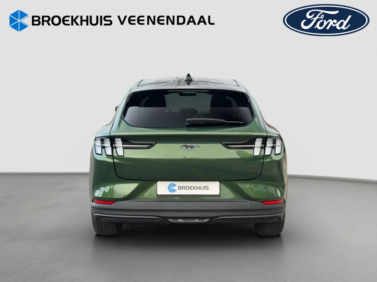 Standard RWD 75 kWh | Achteruitrijcamera | Cruise control adaptief met Stop&Go en stuurhulp | Elektrisch bedienbare achterklep met sensorsturing