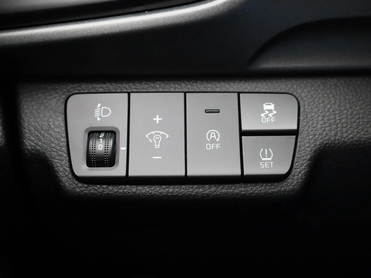 1.0 T-GDi MHEV ComfortLine | APPLE CARPLAY - ANDROID AUTO | AIRCO | DAB | ELEKTRISCHE RAMEN |