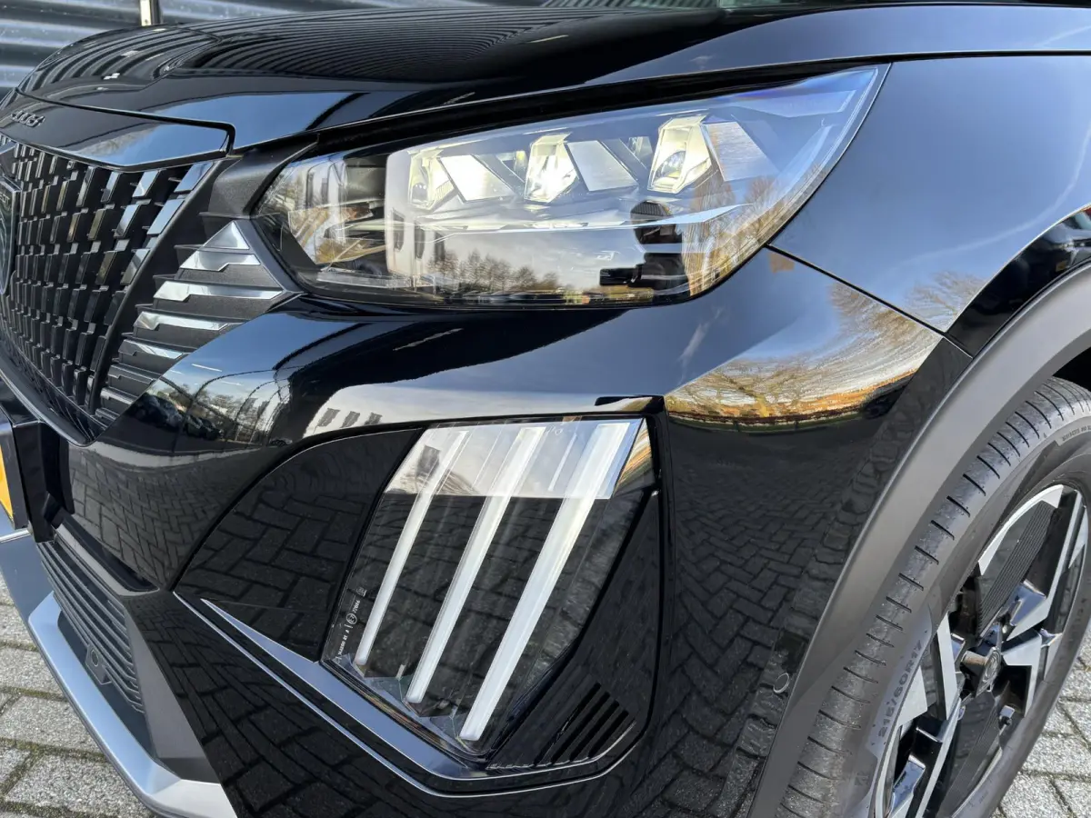 1.2 Hybrid 145 GT / Alcantara / Full-Option / ACTIE / 6+2JR Garantie