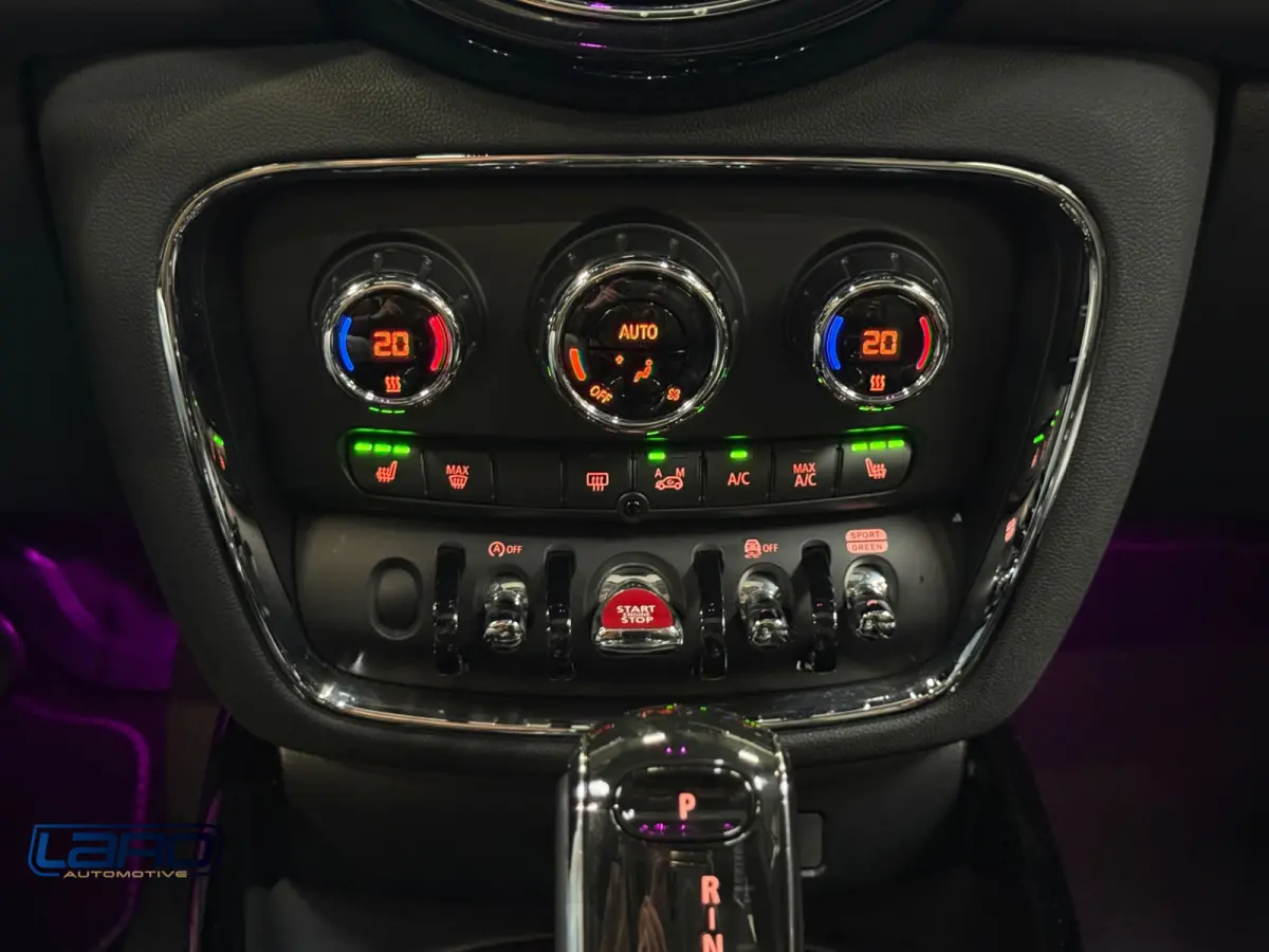 Mini 1.5 Cooper MINI Yours 136 pk | Pano Leer Camera CarPlay Sfeer Keyless