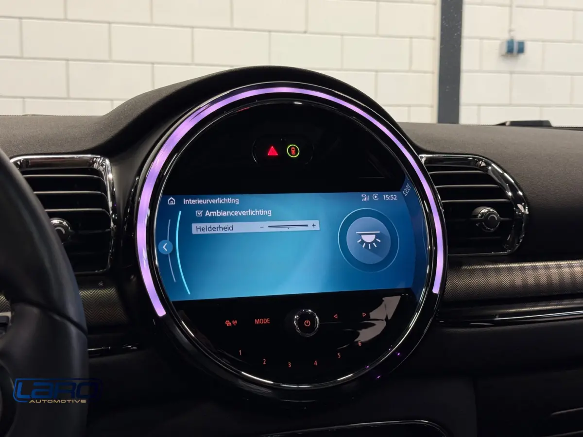 Mini 1.5 Cooper MINI Yours 136 pk | Pano Leer Camera CarPlay Sfeer Keyless