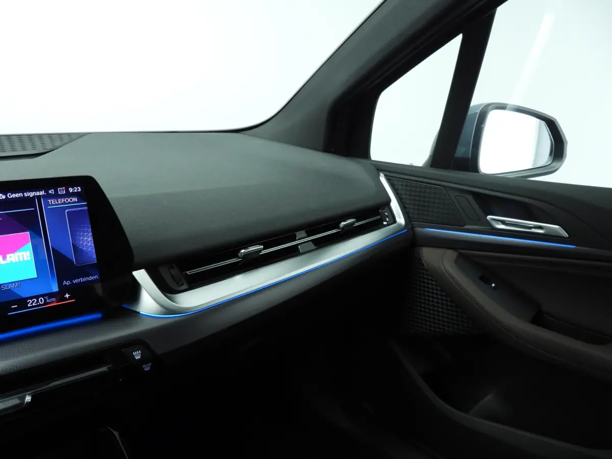 218i | M-Sportpakket | LED | Leder | Navigatie | Sportstoelen | Shadow line | DAB | Alu 18 inch