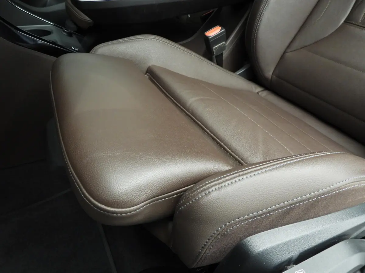 218i | M-Sportpakket | LED | Leder | Navigatie | Sportstoelen | Shadow line | DAB | Alu 18 inch