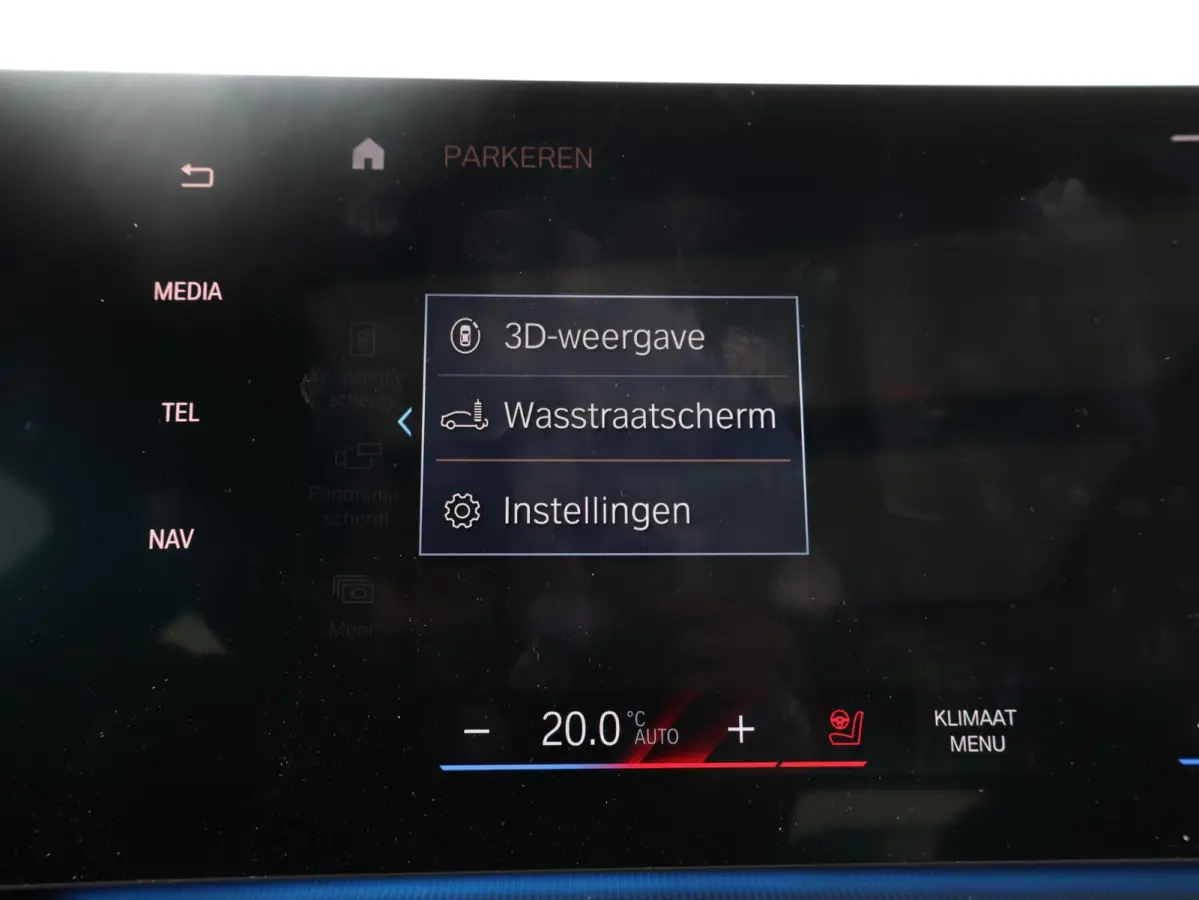 218i / M-Sportpakket / Pano Dak / Stoel & Stuurwiel Verwarming / Elektr. verstelbare Stoel / Head-Up /