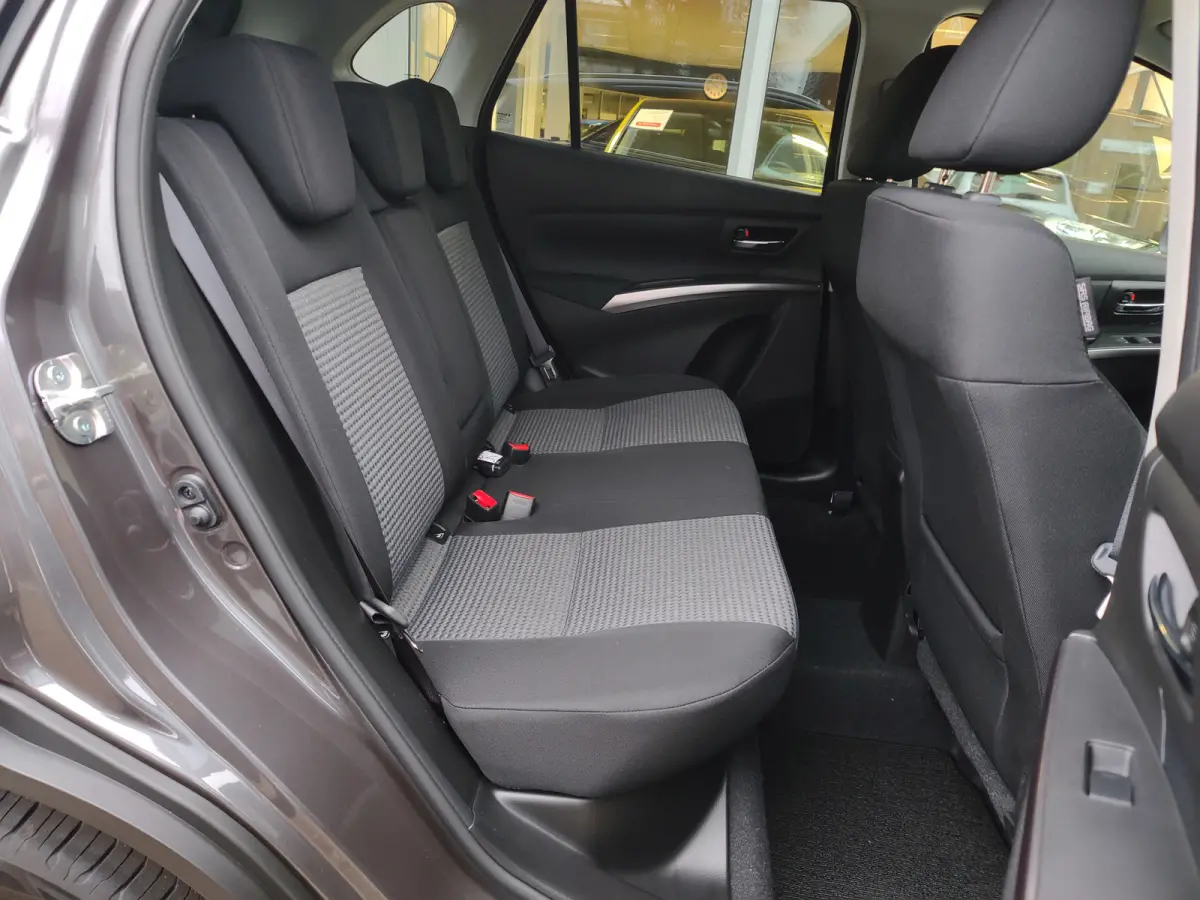 1.4 BOOSTERJET SELECT SMART HYBRID Direct Leverbaar | Tot 10 JAAR GARANTIE! | Inclusief € 1.600,- Voorraad Voordeel