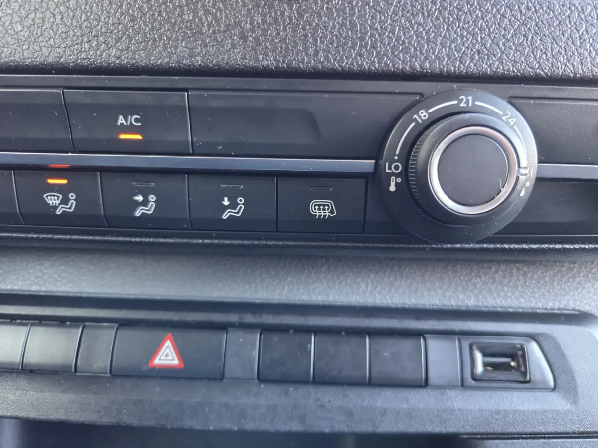 /Fiat Scudo MultiJet DC 6-Persoons Navi A.camera L3