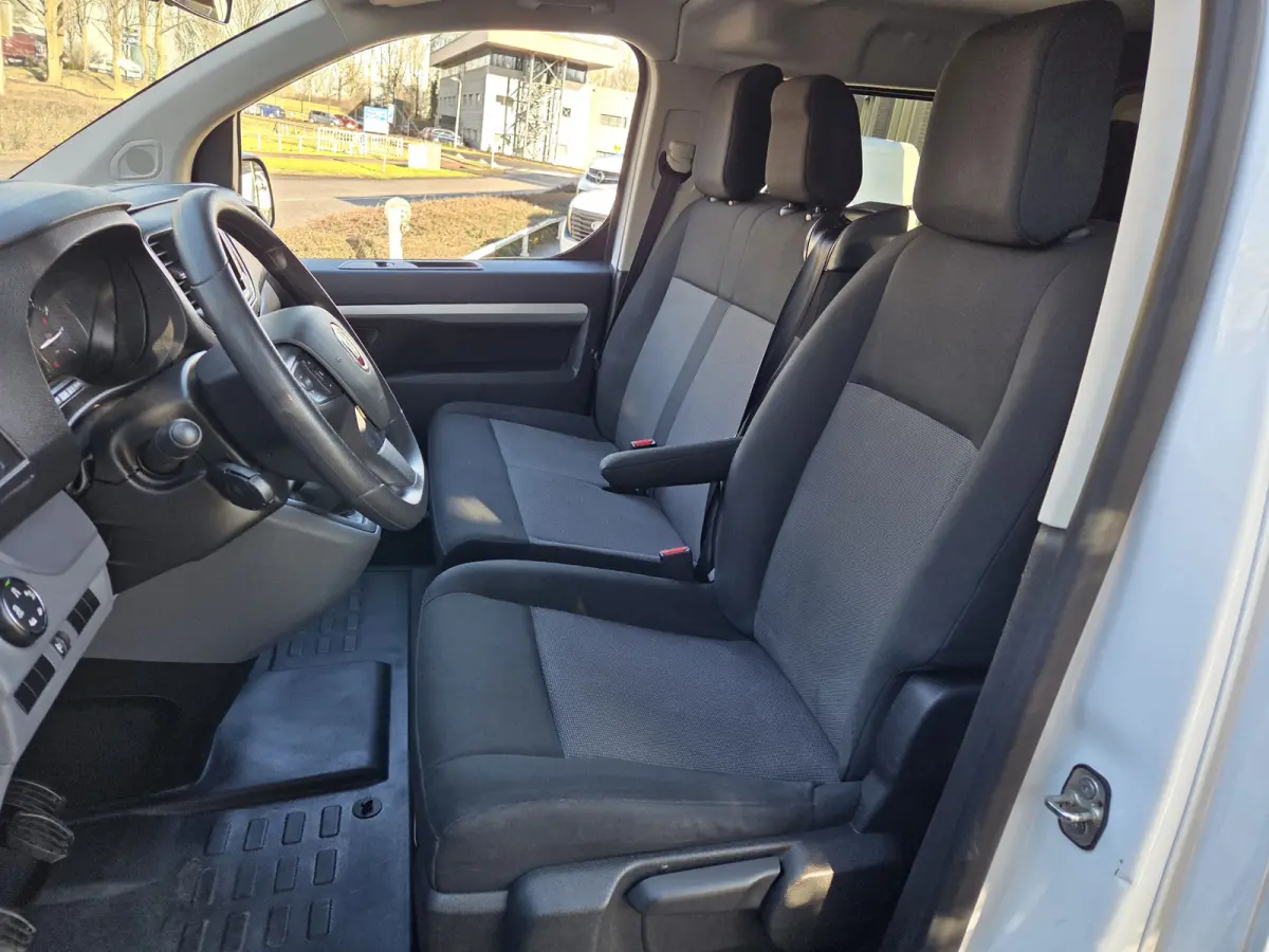 /Fiat Scudo MultiJet DC 6-Persoons Navi A.camera L3