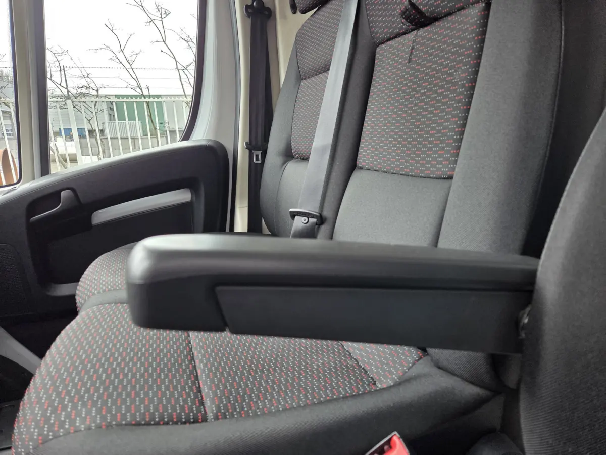 /Peugeot Boxer HDI 140Pk L4H2 Airco Navi PDC Cruise control Achteruitrijcamera