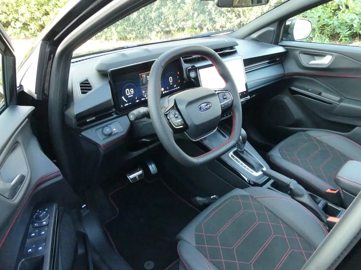 1.0 EcoBoost ST-Line X | ADAPTIVE CRUISE | PANORAMADAK | MATRIX LED | DODEHOEKDETECTIE | ELEKTRISCHE ACHTERKLEP | STOEL+STUUR+VOORRUITVERWARMING | B&O AUDIO | CAMERA V+A |