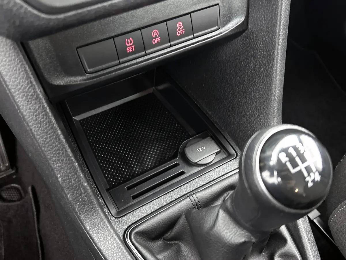 2.0 TDI 5Pers. Euro6 Trendline / 2xSchuifdeur / Airco / Pdc. / Radio multimedia / Apk 01-2027