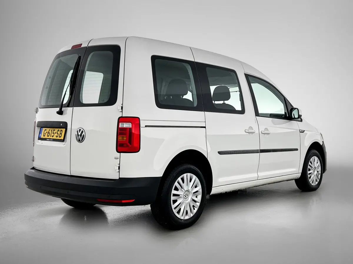 2.0 TDI 5Pers. Euro6 Trendline / 2xSchuifdeur / Airco / Pdc. / Radio multimedia / Apk 01-2027