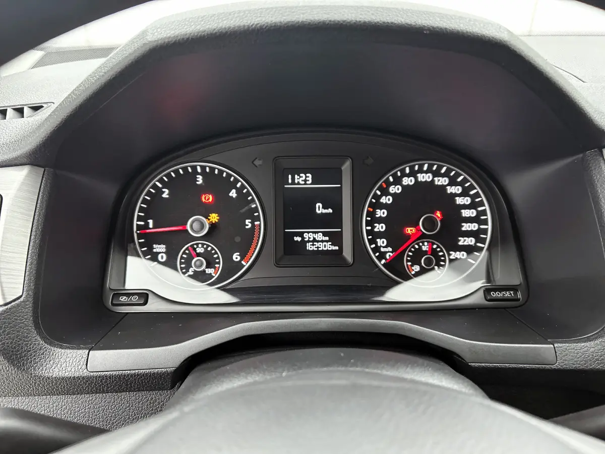2.0 TDI 5Pers. Euro6 Trendline / 2xSchuifdeur / Airco / Pdc. / Radio multimedia / Apk 01-2027
