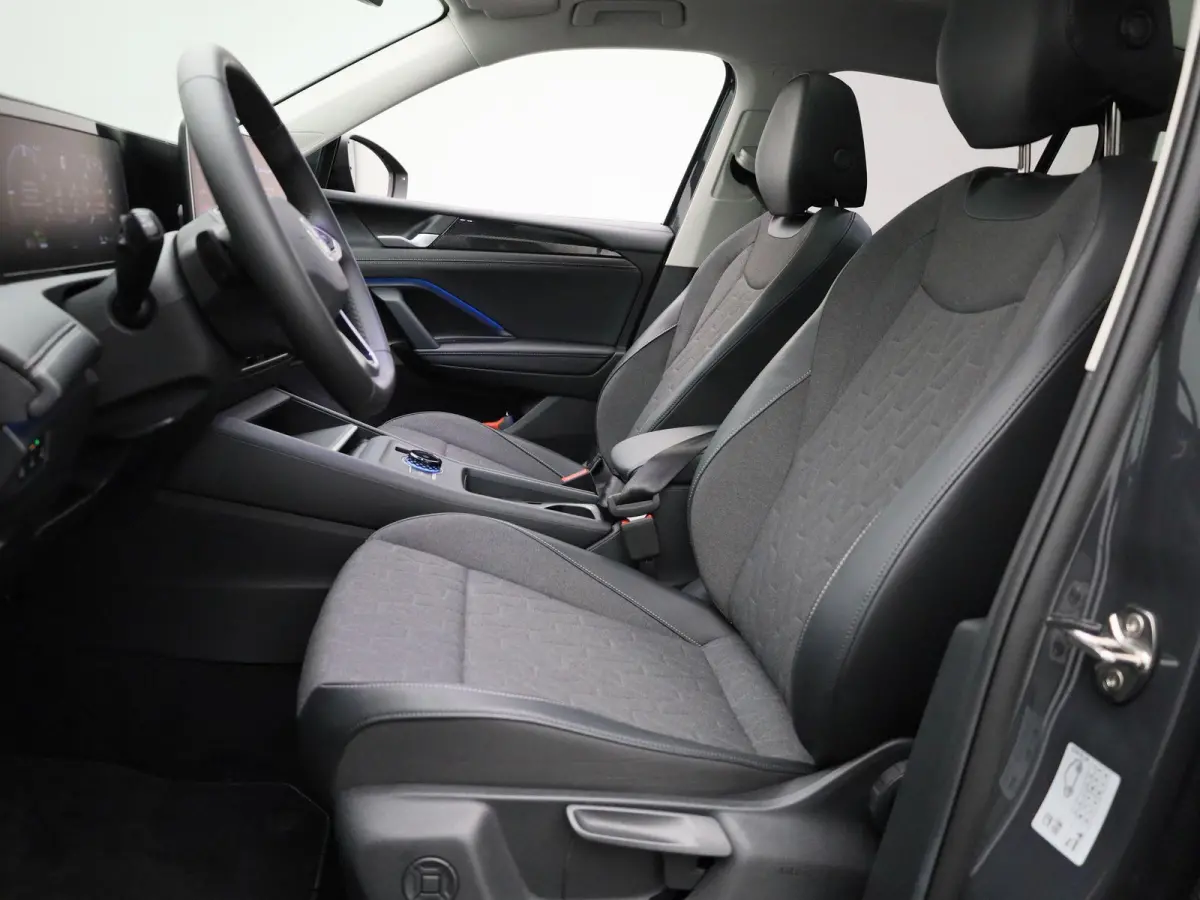 1.5 eHybrid Life Edition 204 PK | Panoramadak | Stoelverwarming | LED Koplampen | Apple Carplay | Navigatie | Keyless access | Camera | Elektrische achterklep | Stuurverwarming | Android Aut