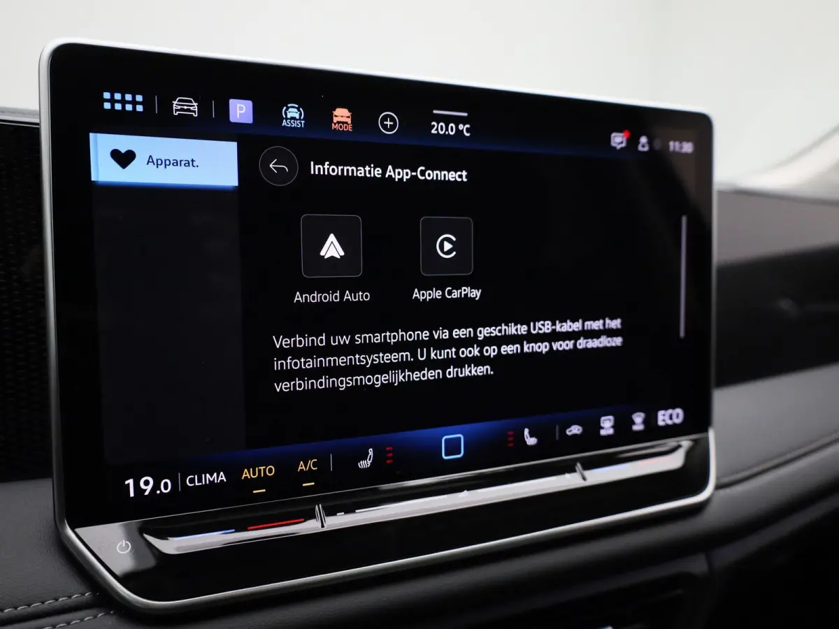 1.5 eHybrid Life Edition 204 PK | Panoramadak | Stoelverwarming | LED Koplampen | Apple Carplay | Navigatie | Keyless access | Camera | Elektrische achterklep | Stuurverwarming | Android Aut