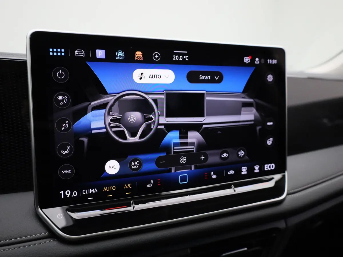 1.5 eHybrid Life Edition 204 PK | Panoramadak | Stoelverwarming | LED Koplampen | Apple Carplay | Navigatie | Keyless access | Camera | Elektrische achterklep | Stuurverwarming | Android Aut