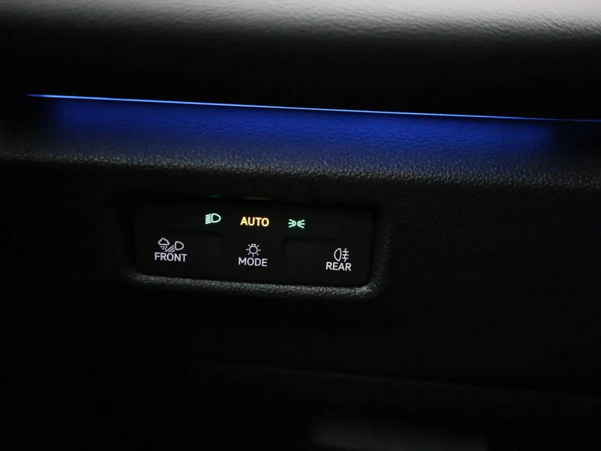 1.5 eHybrid Life Edition 204 PK | Panoramadak | Stoelverwarming | LED Koplampen | Apple Carplay | Navigatie | Keyless access | Camera | Elektrische achterklep | Stuurverwarming | Android Aut