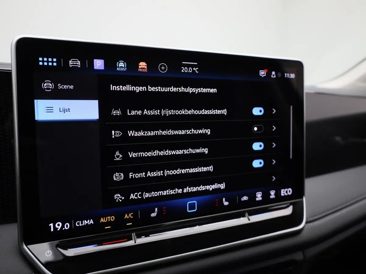 1.5 eHybrid Life Edition 204 PK | Panoramadak | Stoelverwarming | LED Koplampen | Apple Carplay | Navigatie | Keyless access | Camera | Elektrische achterklep | Stuurverwarming | Android Aut