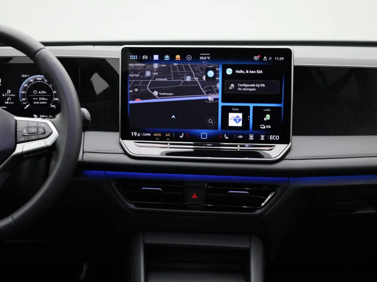 1.5 eHybrid Life Edition 204 PK | Panoramadak | Stoelverwarming | LED Koplampen | Apple Carplay | Navigatie | Keyless access | Camera | Elektrische achterklep | Stuurverwarming | Android Aut