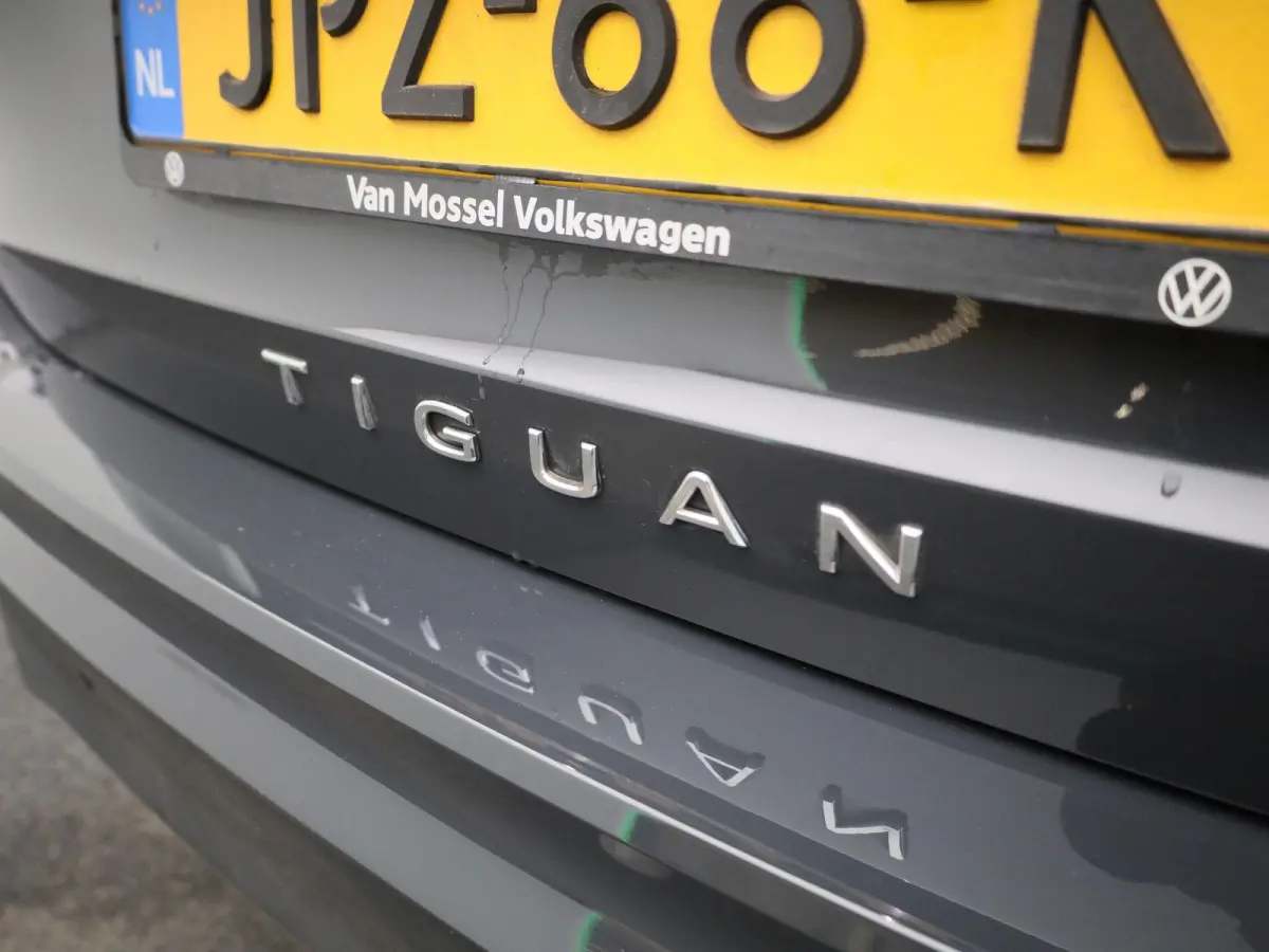 1.5 eHybrid Life Edition 204 PK | Panoramadak | Stoelverwarming | LED Koplampen | Apple Carplay | Navigatie | Keyless access | Camera | Elektrische achterklep | Stuurverwarming | Android Aut