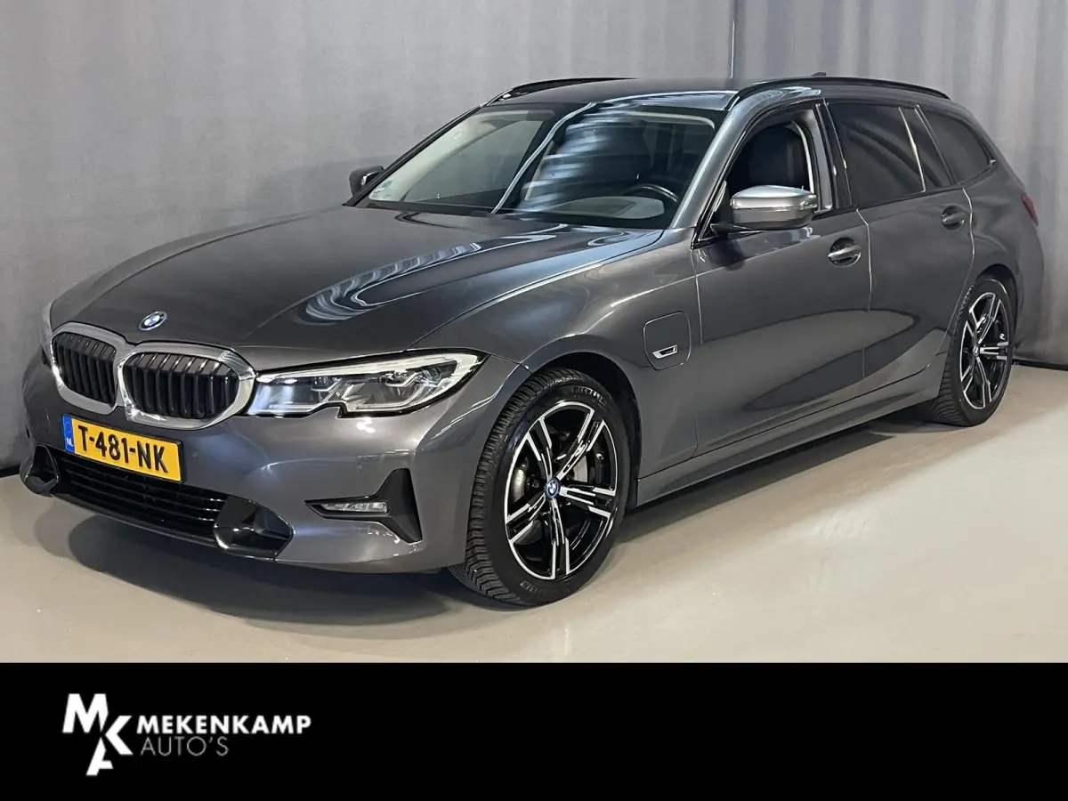 330e xDrive Business Edition Plus 18"/Trekhaak/Laser LED/Head-up/Stoelverwarming/Elektrische klep/Keyless/Apple Carplay & Android Auto