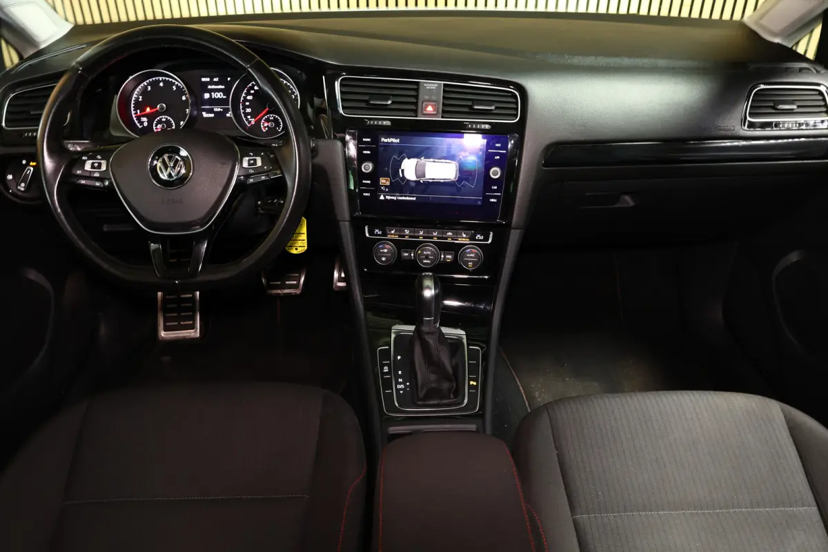 1.4 TSI Highline AUTOMAAT PANORAMADAK NAVI CARPLAY STOELVW "17