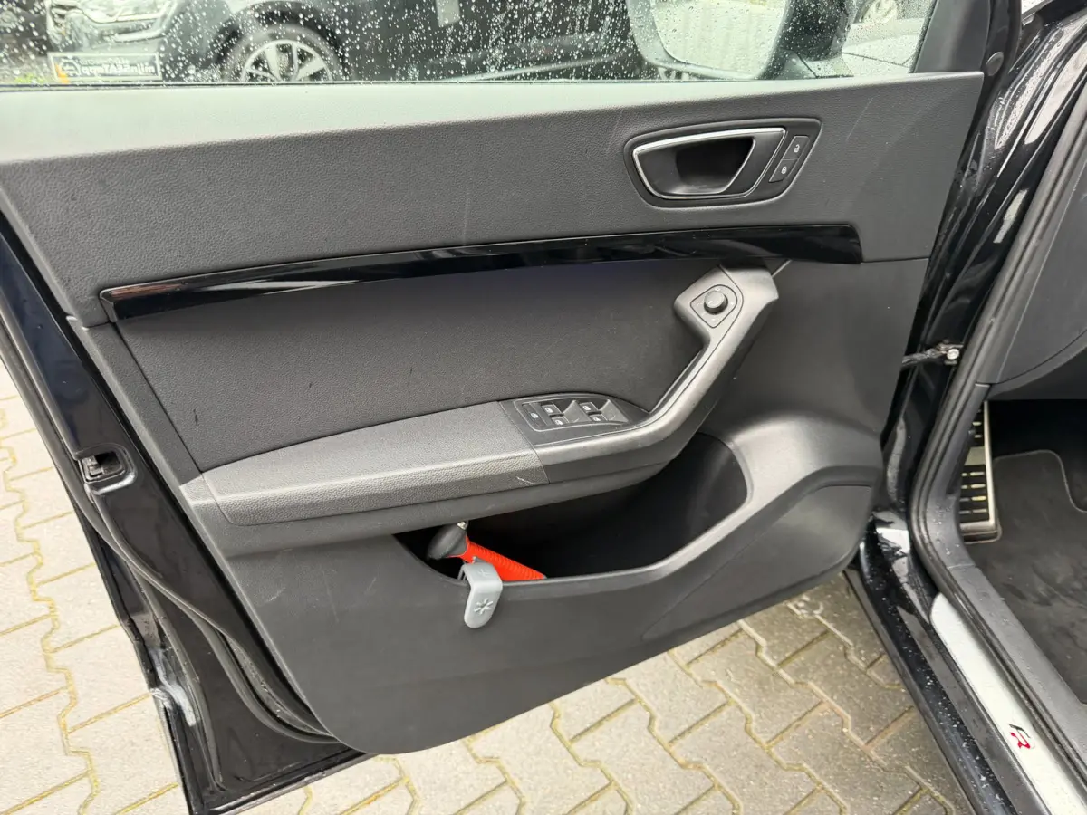 1.5 TSI FR Business Intense Automaat LEER trekhaak