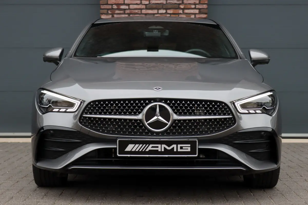 250 e AMG Line | Facelift | Distronic | Surround Camera | Verwarmd Stuurwiel | Keyless Go | Sfeerverlichting | Apple Carplay/Android Auto | Multibeam LED |