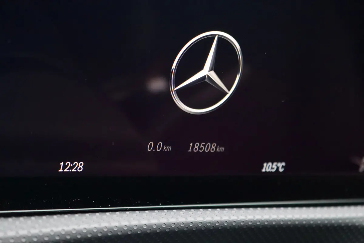 250 e AMG Line | Facelift | Distronic | Surround Camera | Verwarmd Stuurwiel | Keyless Go | Sfeerverlichting | Apple Carplay/Android Auto | Multibeam LED |