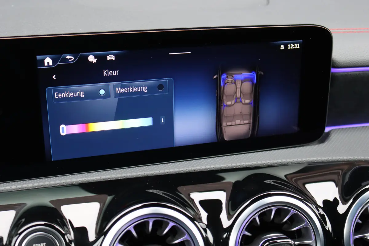 250 e AMG Line | Facelift | Distronic | Surround Camera | Verwarmd Stuurwiel | Keyless Go | Sfeerverlichting | Apple Carplay/Android Auto | Multibeam LED |