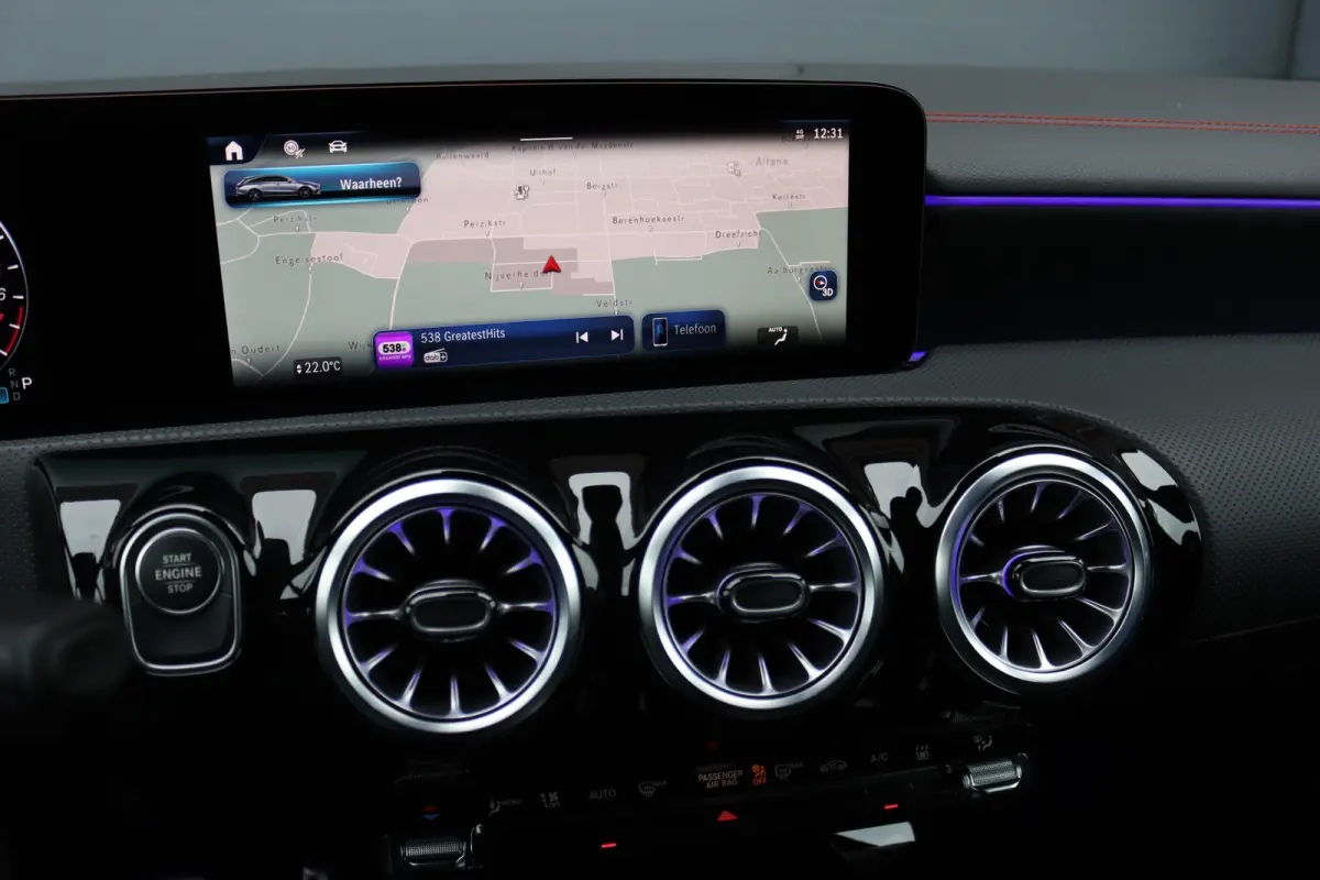 250 e AMG Line | Facelift | Distronic | Surround Camera | Verwarmd Stuurwiel | Keyless Go | Sfeerverlichting | Apple Carplay/Android Auto | Multibeam LED |
