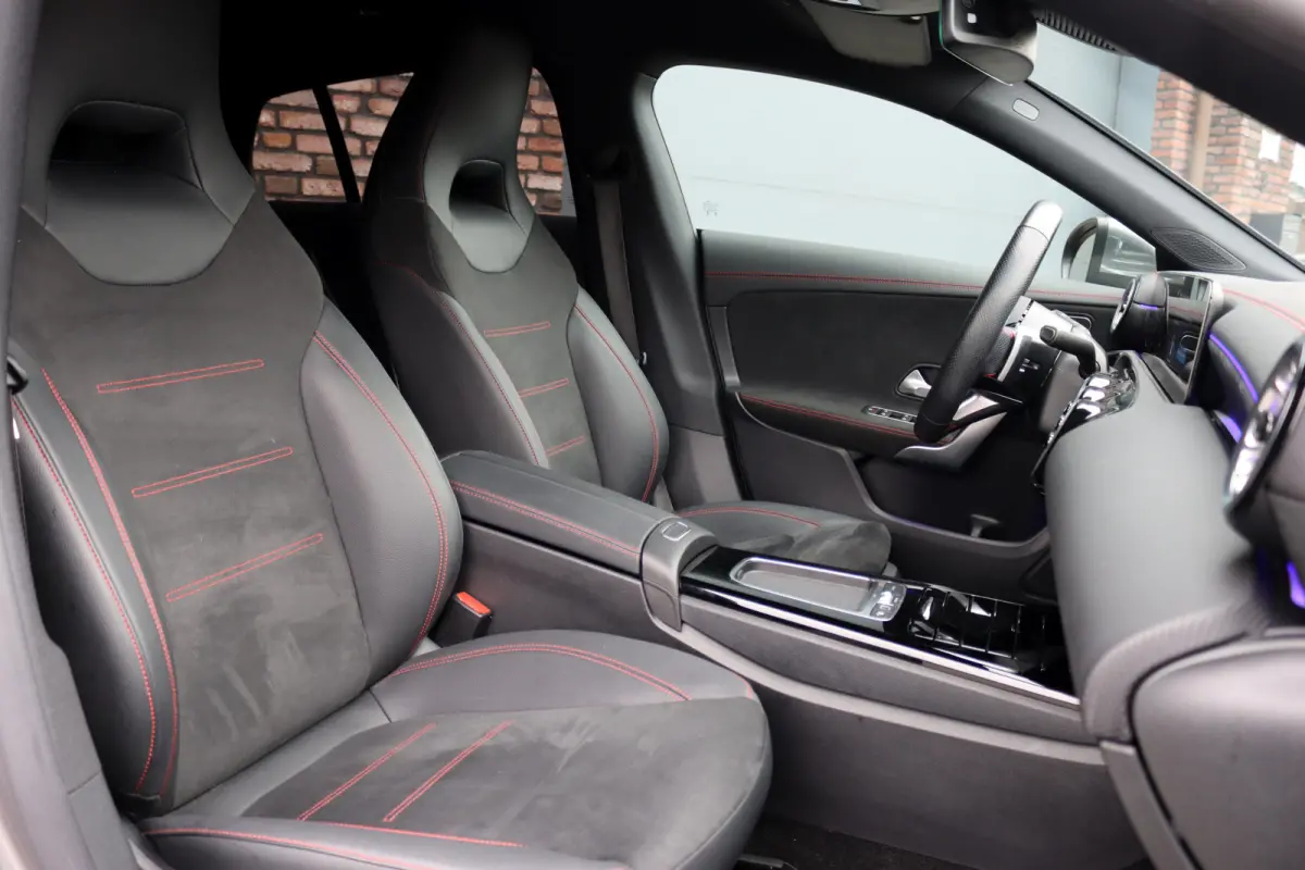 250 e AMG Line | Facelift | Distronic | Surround Camera | Verwarmd Stuurwiel | Keyless Go | Sfeerverlichting | Apple Carplay/Android Auto | Multibeam LED |