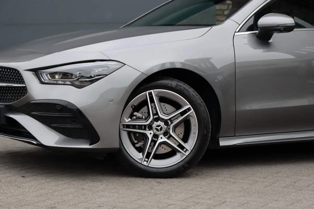 250 e AMG Line | Facelift | Distronic | Surround Camera | Verwarmd Stuurwiel | Keyless Go | Sfeerverlichting | Apple Carplay/Android Auto | Multibeam LED |