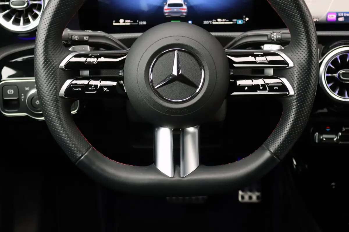 250 e AMG Line | Facelift | Distronic | Surround Camera | Verwarmd Stuurwiel | Keyless Go | Sfeerverlichting | Apple Carplay/Android Auto | Multibeam LED |