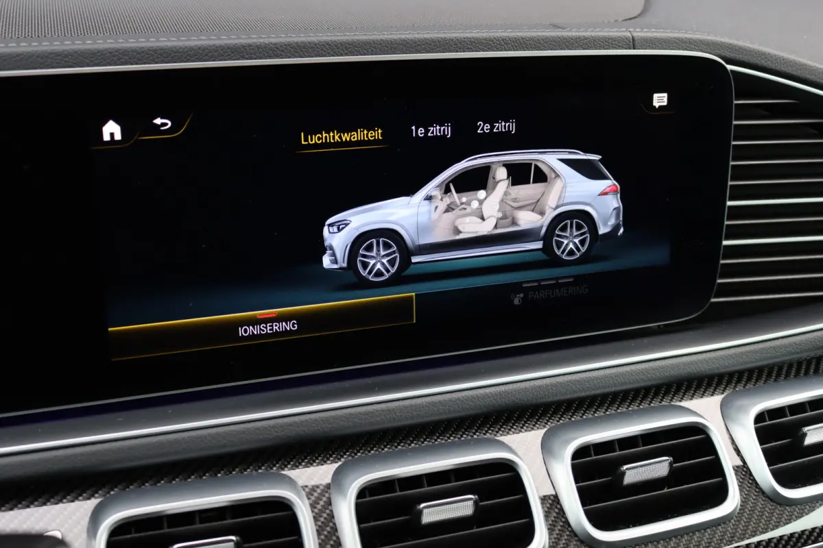 AMG 53 4MATIC+ Premium+ | Luchtvering | Distronic+ | Carbon | Burmester | Rijassistentiepakket | Schakelbare Uitlaat | HUD | Nappa Leder | Stoelverwarming V+A | Keyless Go |
