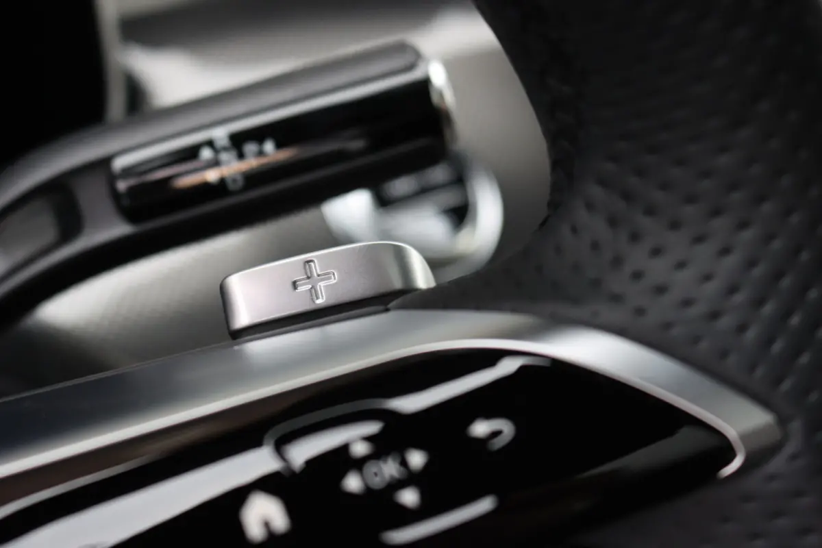 200 AMG Line | Distronic | Memory | Burmester | Panoramadak | HUD | Digital Light | Verwarmd Stuurwiel | Surround Camera | Keyless Go | Nightpakket |
