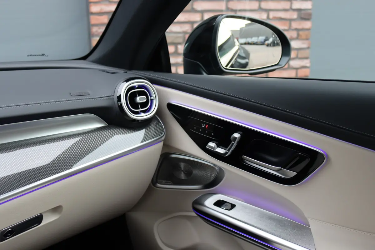 200 AMG Line | Distronic | Memory | Burmester | Panoramadak | HUD | Digital Light | Verwarmd Stuurwiel | Surround Camera | Keyless Go | Nightpakket |