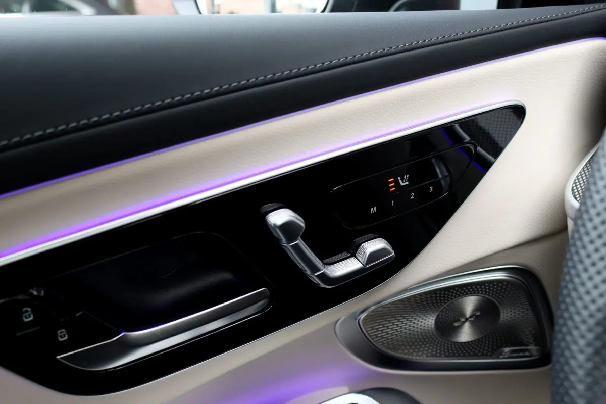200 AMG Line | Distronic | Memory | Burmester | Panoramadak | HUD | Digital Light | Verwarmd Stuurwiel | Surround Camera | Keyless Go | Nightpakket |