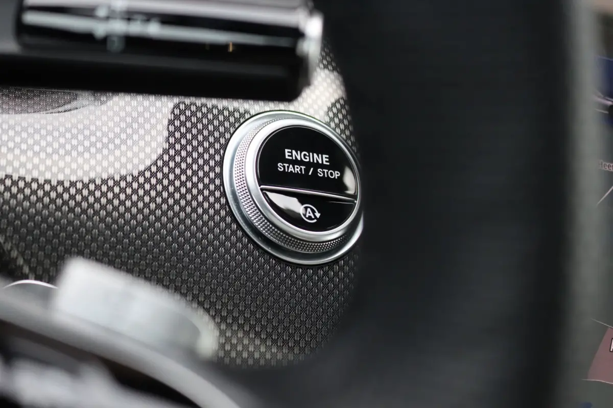 200 AMG Line | Distronic | Memory | Burmester | Panoramadak | HUD | Digital Light | Verwarmd Stuurwiel | Surround Camera | Keyless Go | Nightpakket |