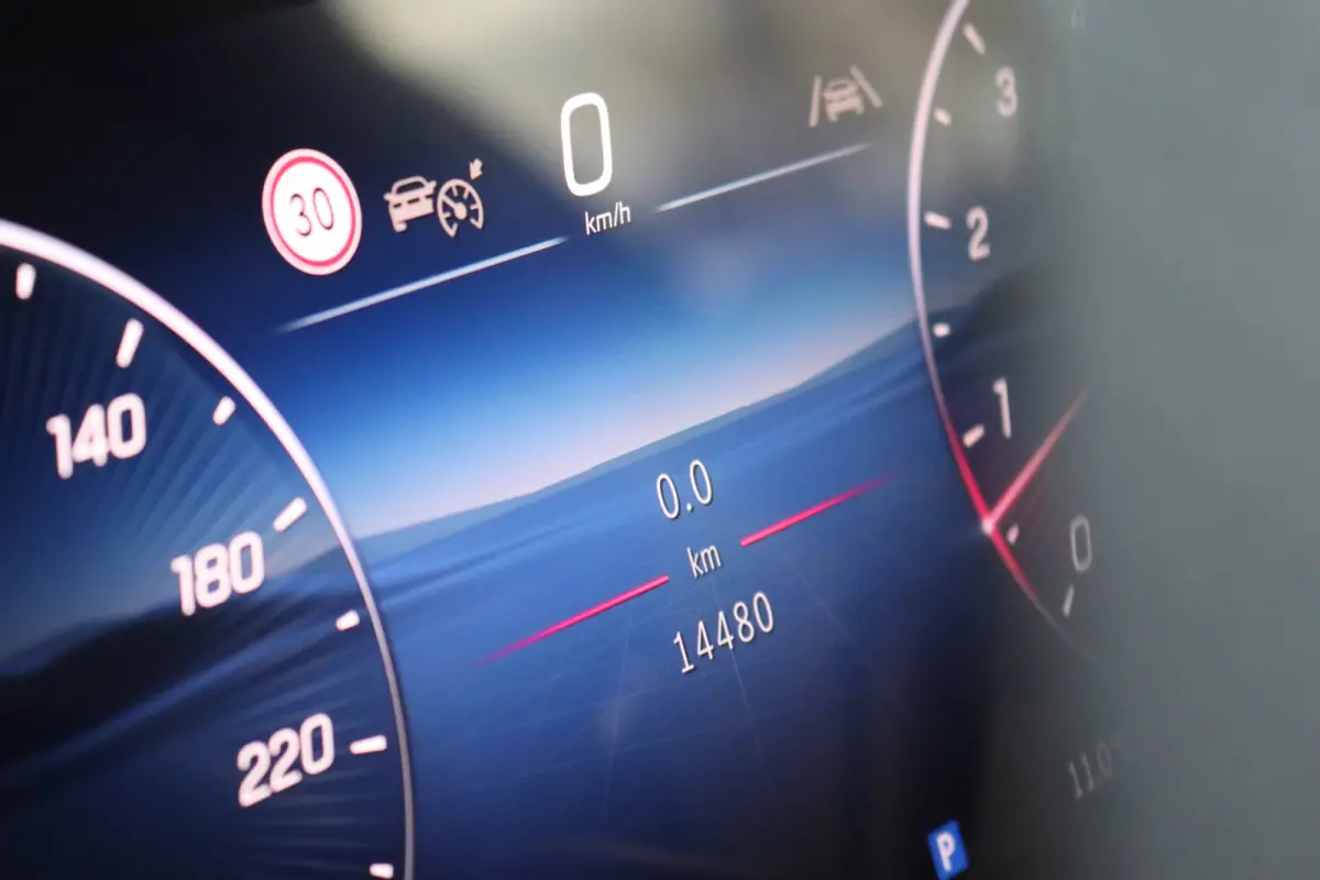 200 AMG Line | Distronic | Memory | Burmester | Panoramadak | HUD | Digital Light | Verwarmd Stuurwiel | Surround Camera | Keyless Go | Nightpakket |