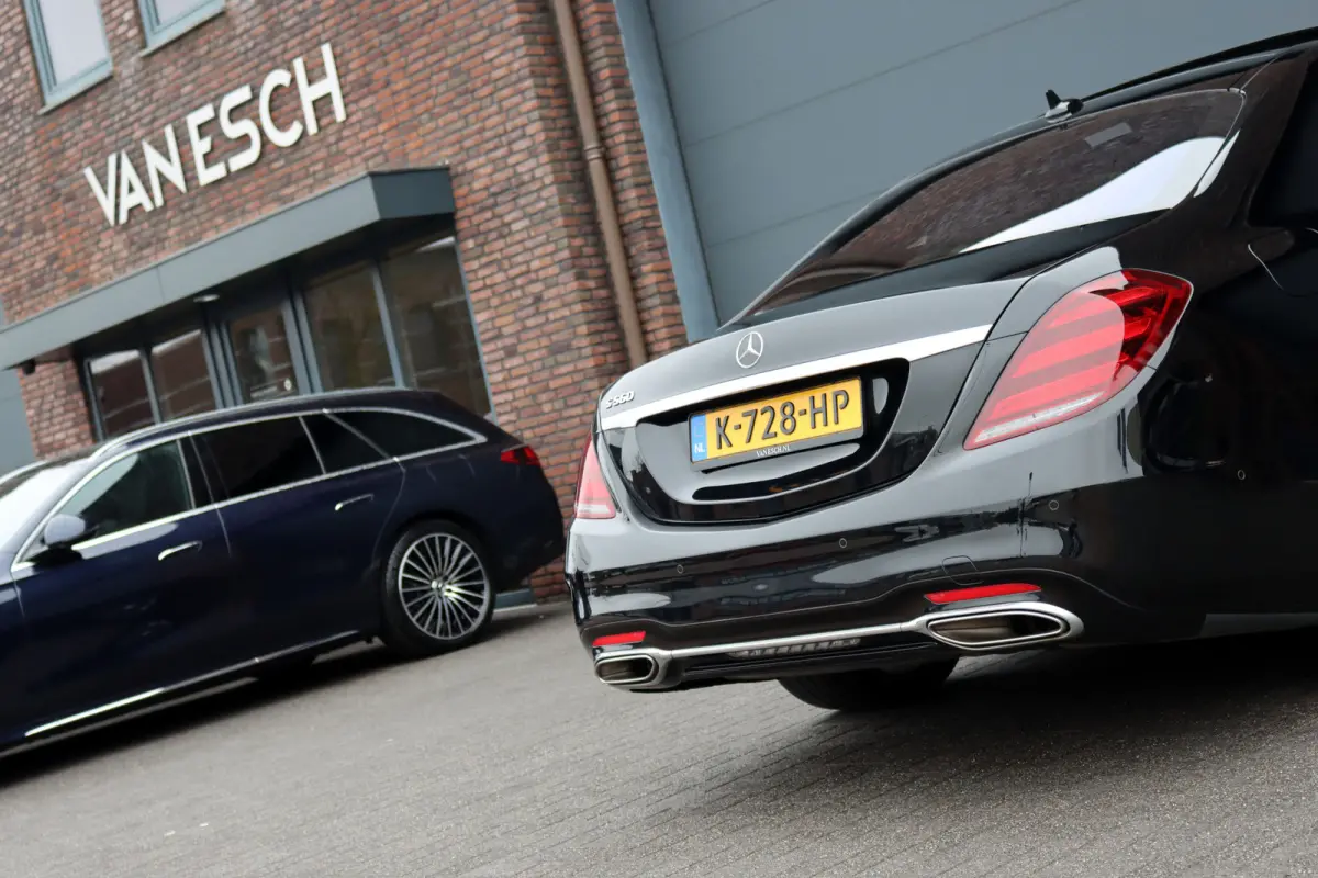 560 AMG Line Premium | V8 | Active Body Control | Distronic+ | HUD | Panoramadak | Burmester | Nachtzicht | Intelligent Light System | Soft-Close | Keyless Go | Camera | Nappa Leder |