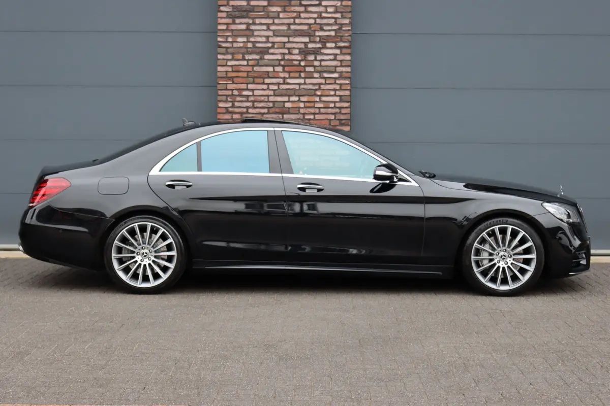 560 AMG Line Premium | V8 | Active Body Control | Distronic+ | HUD | Panoramadak | Burmester | Nachtzicht | Intelligent Light System | Soft-Close | Keyless Go | Camera | Nappa Leder |