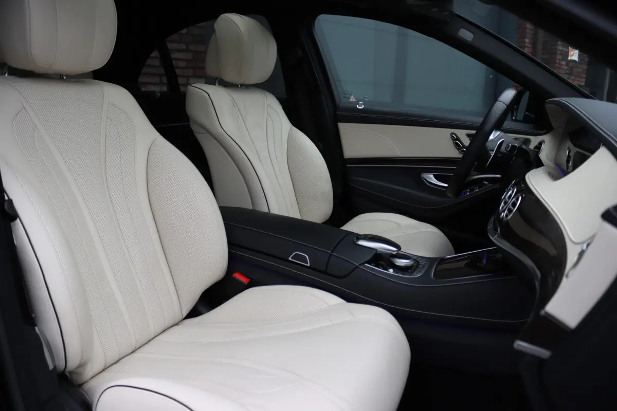 560 AMG Line Premium | V8 | Active Body Control | Distronic+ | HUD | Panoramadak | Burmester | Nachtzicht | Intelligent Light System | Soft-Close | Keyless Go | Camera | Nappa Leder |