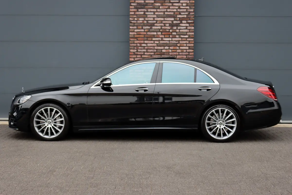 560 AMG Line Premium | V8 | Active Body Control | Distronic+ | HUD | Panoramadak | Burmester | Nachtzicht | Intelligent Light System | Soft-Close | Keyless Go | Camera | Nappa Leder |