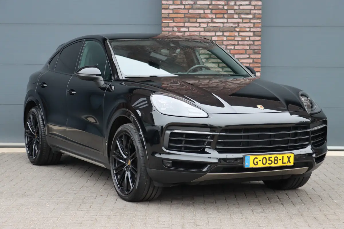 3.0 Aut8 | Luchtvering | Panoramadak | BOSE | Trekhaak | Leder | Memory | Stoelverwarming V+A | PDLS | Sport-Chrono-pakket | Soft-Close | Verwarmd Stuurwiel |