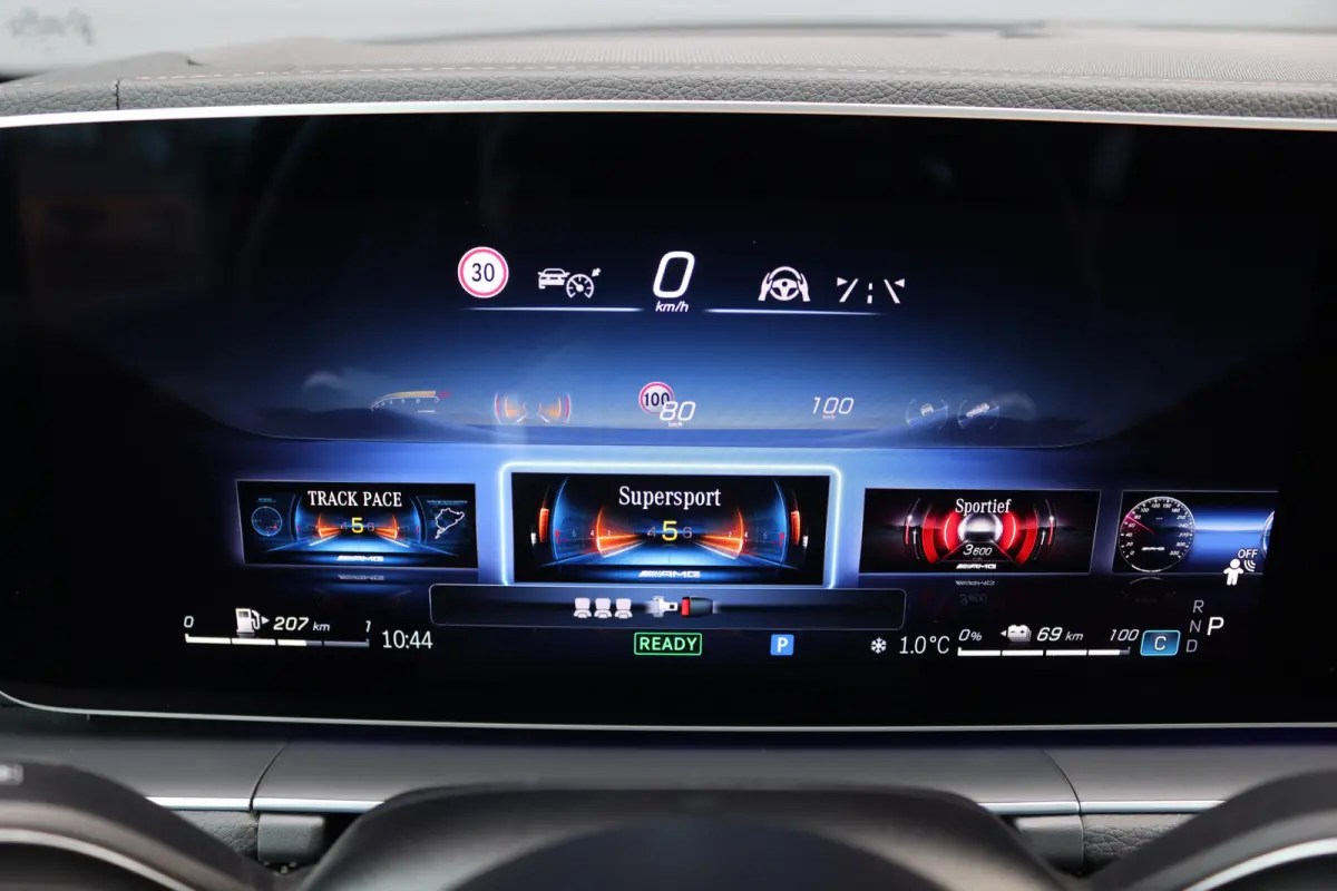 AMG 53 Hybrid Premium 4MATIC+ | Luchtvering | Distronic | Carbon | Memory | Burmester | Stoelventilatie | Luchtkwaliteitspakket | Surround Camera | Keyless Go | Augmented Reality | Nappa Led